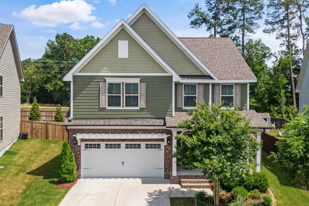 Well-maintained residential lawn at a home in Appleton, Wisconsin